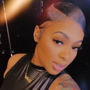 Meet your Posher, Rayonna